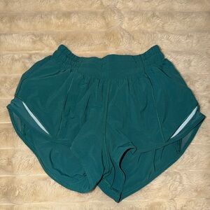 Lululemon Hotty Hot Low-rise 2.5”